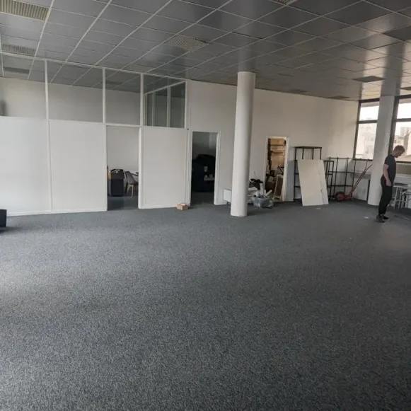 Espace indépendant 15 m² 3 postes Location bureau Boulevard Paul Vaillant Couturier Montreuil 93100 - photo 1