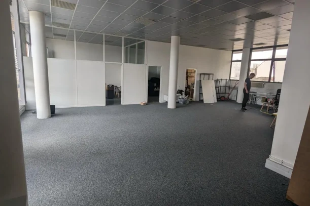 Espace indépendant - 93100 - 3 postes - 660€