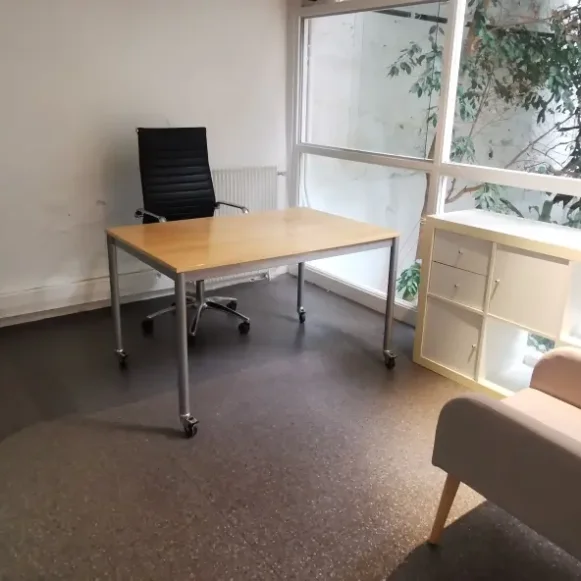 Bureau privé 13 m² 3 postes Location bureau Rue Dulong Paris 75017 - photo 2