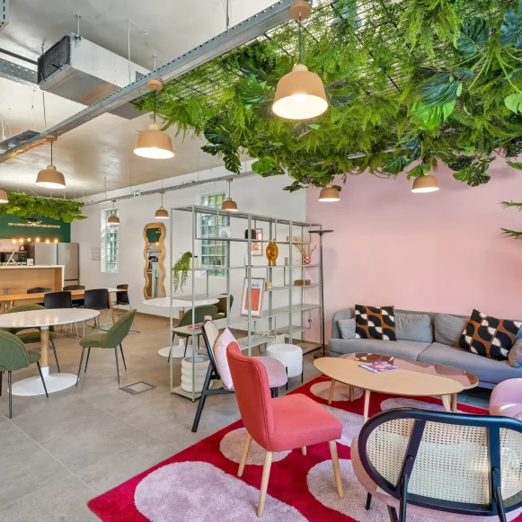 Bureau privé 260 m² 40 postes Coworking Rue Petit Clichy 92110 - photo 2