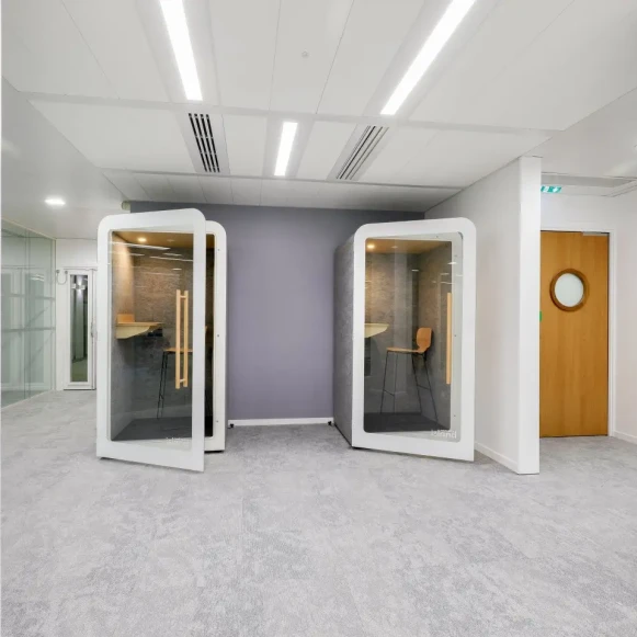 Bureau privé 20 m² 4 postes Coworking Rue Eugène Renault Maisons-Alfort 94700 - photo 6