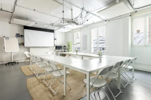 Open Space - 75017 - 10 postes - 231€