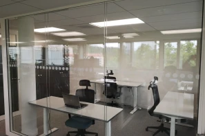 Open Space - 69009 - 3 postes - 900€