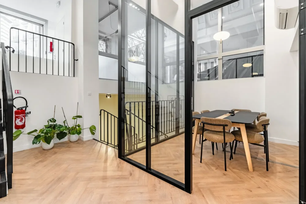 Espace indépendant - 75009 - 24 postes - 13500€