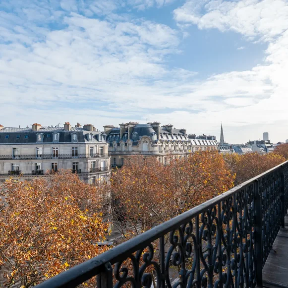 Espace indépendant 180 m² 33 postes Location bureau Avenue Marceau Paris 75016 - photo 3