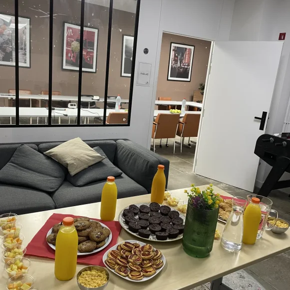 Bureau privé 25 m² 5 postes Coworking Rue Martel Paris 75010 - photo 12