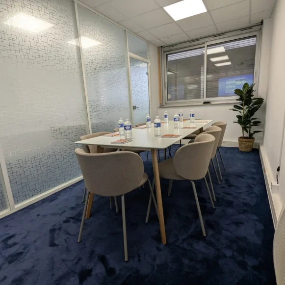 Bureau privé 30 m² 8 postes Location bureau Avenue Joannès Masset Lyon 69009 - photo 1