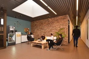 Bureau privé - 13700 - 5 postes - 900€