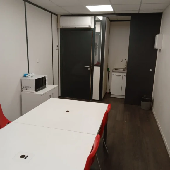 Bureau privé 16 m² 1 poste Coworking Avenue du Capitaine Glarner Saint-Ouen-sur-Seine 93400 - photo 2