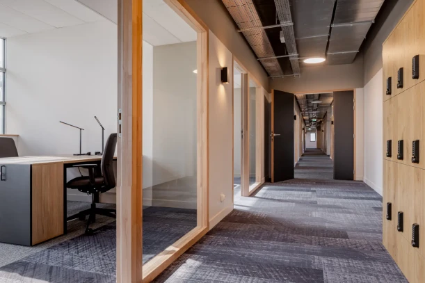 Bureau privé - 44800 - 2 postes - 898€