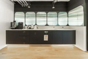 Espace indépendant - 75008 - 80 postes - 68000€