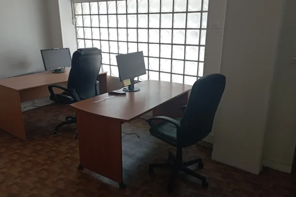 Bureau privé - 75015 - 2 postes - 700€