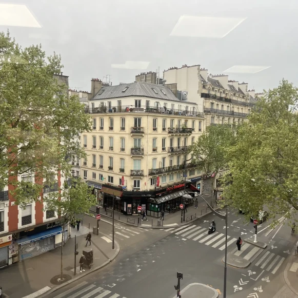 Bureau privé 64 m² 10 postes Location bureau Boulevard de Strasbourg Paris 75010 - photo 7