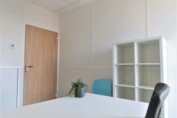 Bureau privé - 44200 - 3 postes - 1185€
