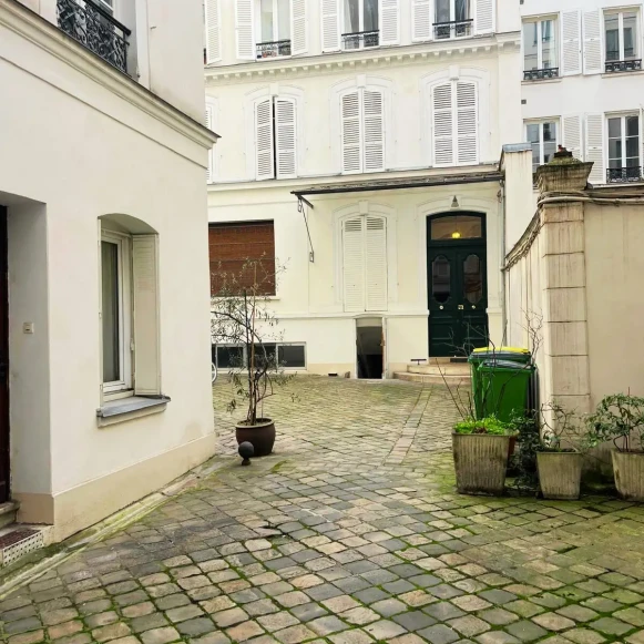 Espace indépendant 95 m² 16 postes Location bureau Rue d'Amsterdam Paris 75009 - photo 12