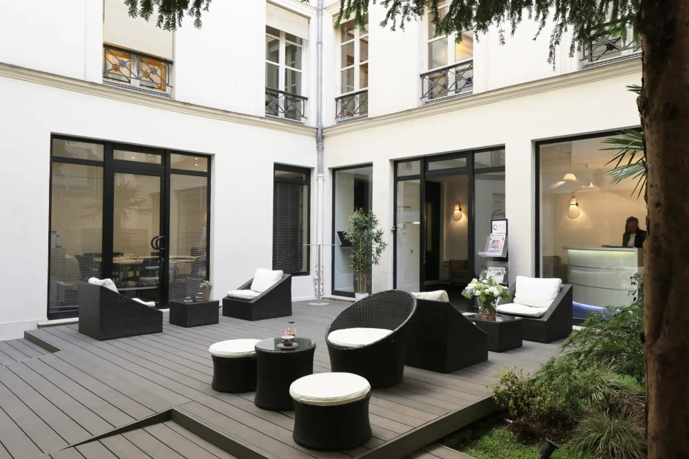 Bureau privé - 75001 - 3 postes - 2770€