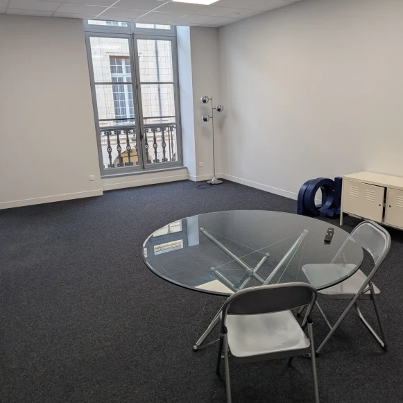 Bureau privé 50 m² 10 postes Coworking Rue Charles Sanglier Orléans 45000 - photo 1