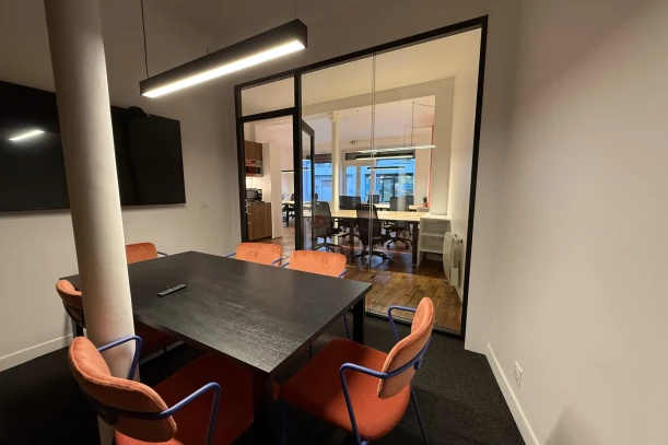 Open Space - 75011 - 10 postes - 350€