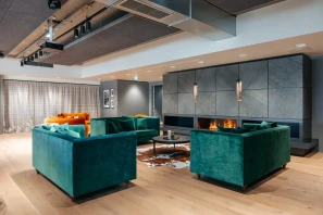 Bureau privé - 38240 - 20 postes - 3411€