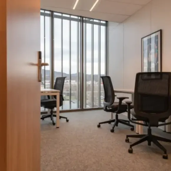 Bureau privé 7 m² 1 poste Location bureau Rue Eric de Cromières Clermont-Ferrand 63000 - photo 9