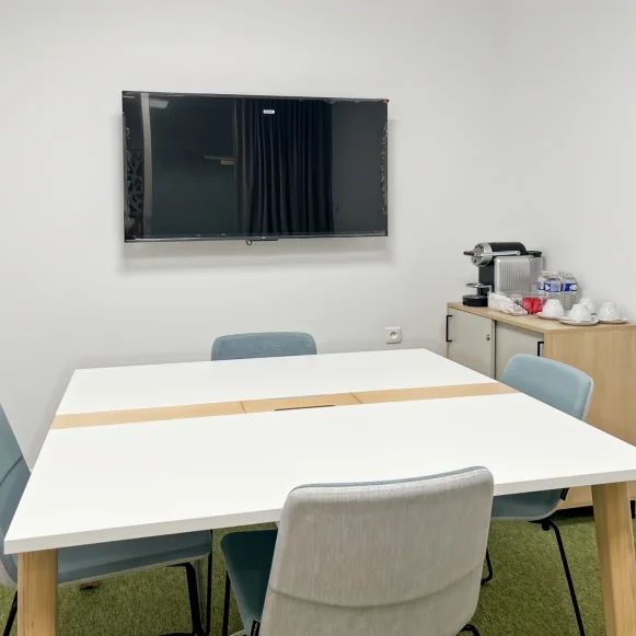 Bureau privé 9 m² 3 postes Location bureau Rue Fulton Angers 49000 - photo 1