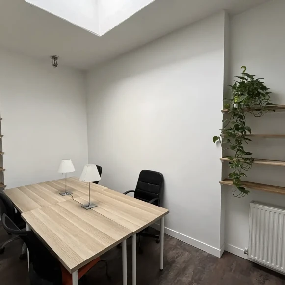 Bureau privé 15 m² 4 postes Location bureau Rue Claude Pouillet Paris 75017 - photo 1