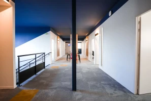 Open Space - 49300 - 15 postes - 230€