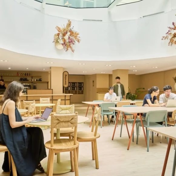 Espace indépendant 260 m² 54 postes Coworking Rue du Général Foy Paris 75008 - photo 11