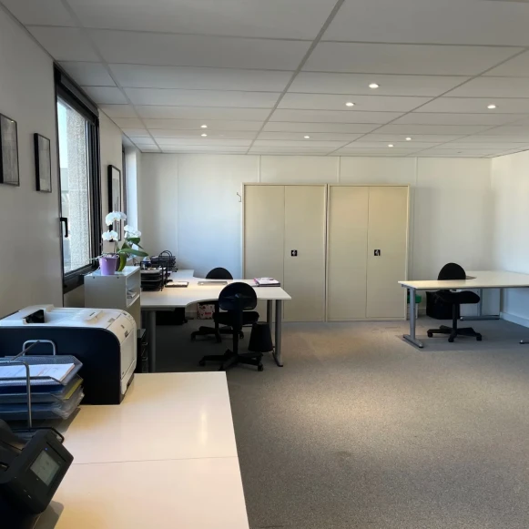 Open Space  4 postes Location bureau Boulevard de la République Chatou 78400 - photo 3
