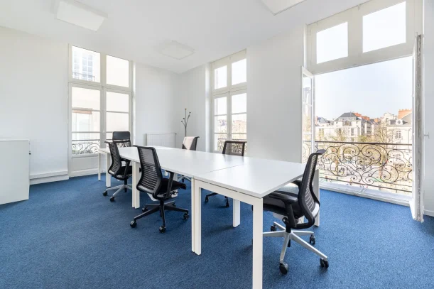 Bureau privé - 44000 - 6 postes - 2640€
