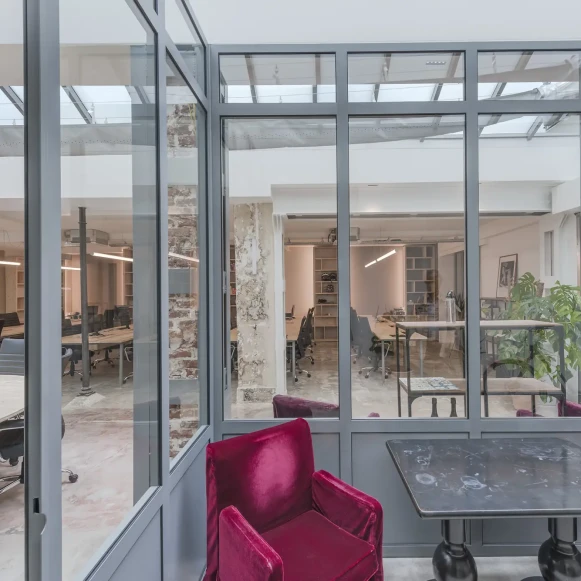 Espace indépendant 270 m² 45 postes Location bureau Rue de la Fidélité Paris 75010 - photo 6