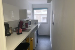 Bureau privé - 37000 - 2 postes - 400€