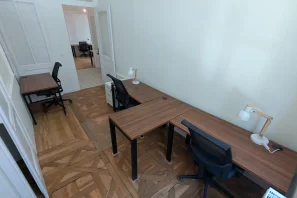 Bureau privé - 69002 - 3 postes - 1050€