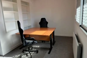 Bureau privé - 50270 - 2 postes - 800€