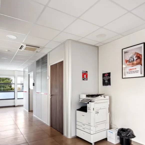 Bureau privé 12 m² 2 postes Location bureau Rue Pascal Meaux 77100 - photo 6