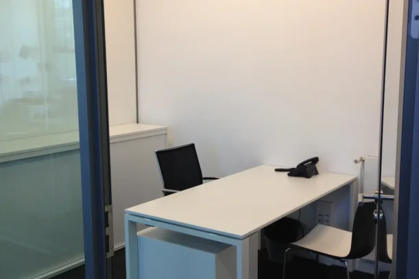 Bureau privé - 69004 - 1 poste - 500€