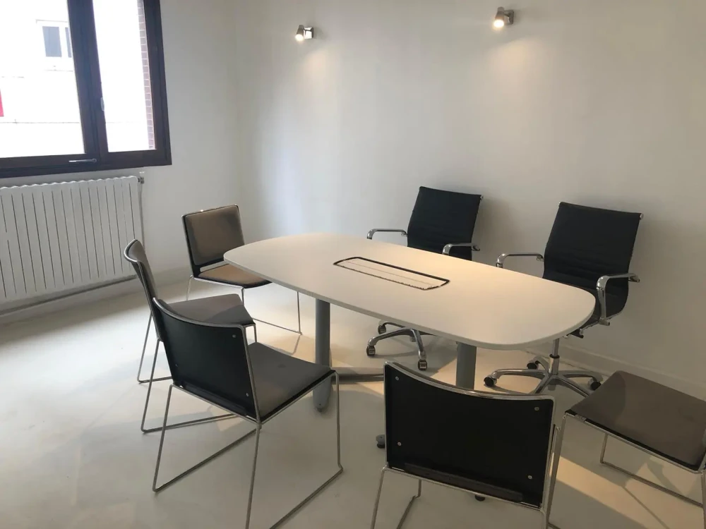 Espace indépendant - 93400 - 24 postes - 5500€