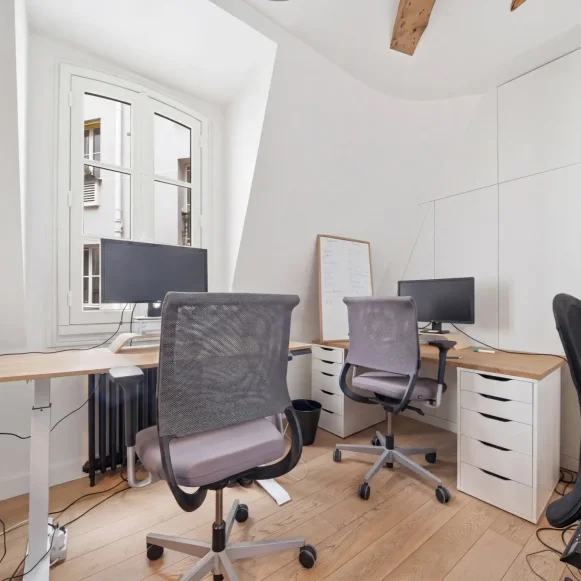 Espace indépendant 120 m² 18 postes Location bureau Rue du Rocher Paris 75008 - photo 3