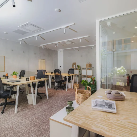 Bureau privé 52 m² 18 postes Coworking Boulevard Godard Bordeaux 33300 - photo 2