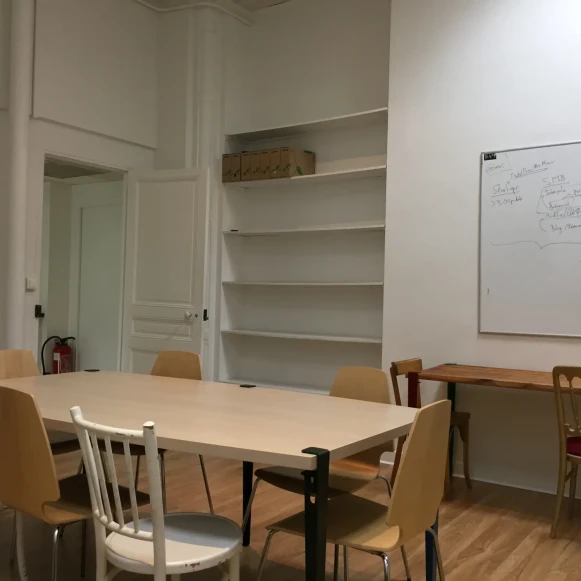 Bureau privé 40 m² 12 postes Location bureau Avenue de la République Paris 75011 - photo 7