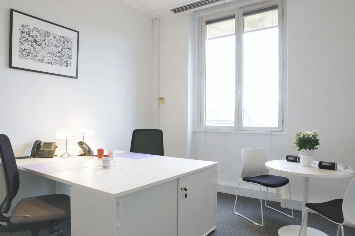 Bureau privé - 33000 - 2 postes - 1189€
