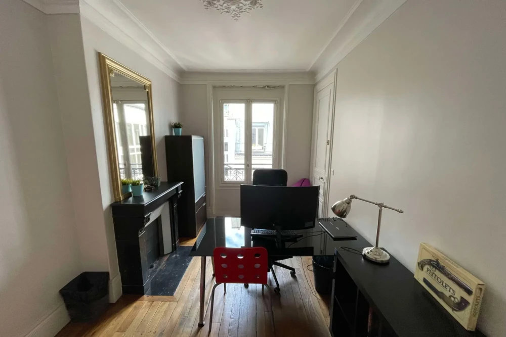 Bureau privé - 75008 - 2 postes - 1200€