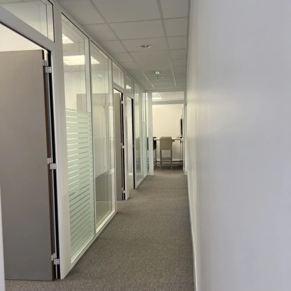 Bureau privé 7 m² 2 postes Coworking Rue Louis Rouquier Levallois-Perret 92300 - photo 5