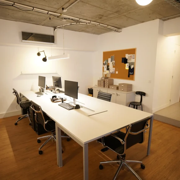 Open Space  5 postes Location bureau Rue Gaillon Paris 75002 - photo 2