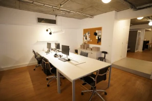 Open Space - 75002 - 5 postes - 425€