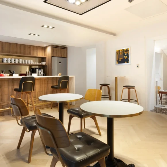 Bureau privé 67 m² 15 postes Coworking Avenue Kléber Paris 75016 - photo 8