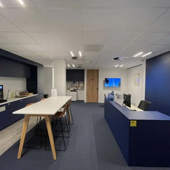 Bureau privé 8 m² 2 postes Location bureau Rue James Joule Rezé 44400 - photo 4