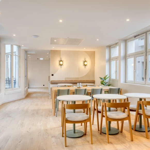 Espace indépendant 369 m² 48 postes Location bureau Rue de Provence Paris 75008 - photo 8