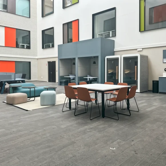 Bureau privé 4 m² 1 poste Location bureau Rue Paul Dubrule Lesquin 59810 - photo 2
