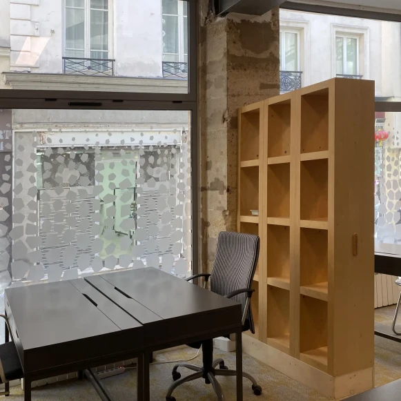 Open Space  2 postes Location bureau Rue Saint-Joseph Paris 75002 - photo 1